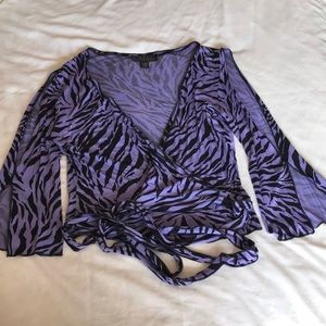 A sexy cross cross comfortable top.